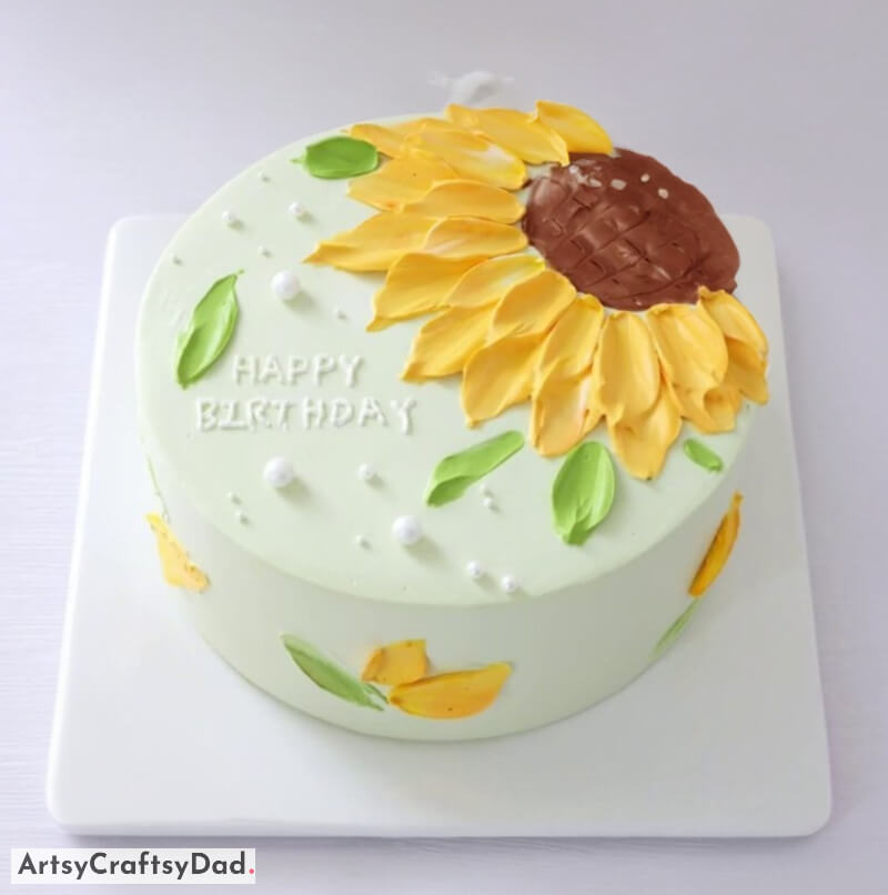 Whipped Cream Sunflower and Pearls Cake Decoration Idea For Birthday - Decorating a Sunflower Cake - Ideas 