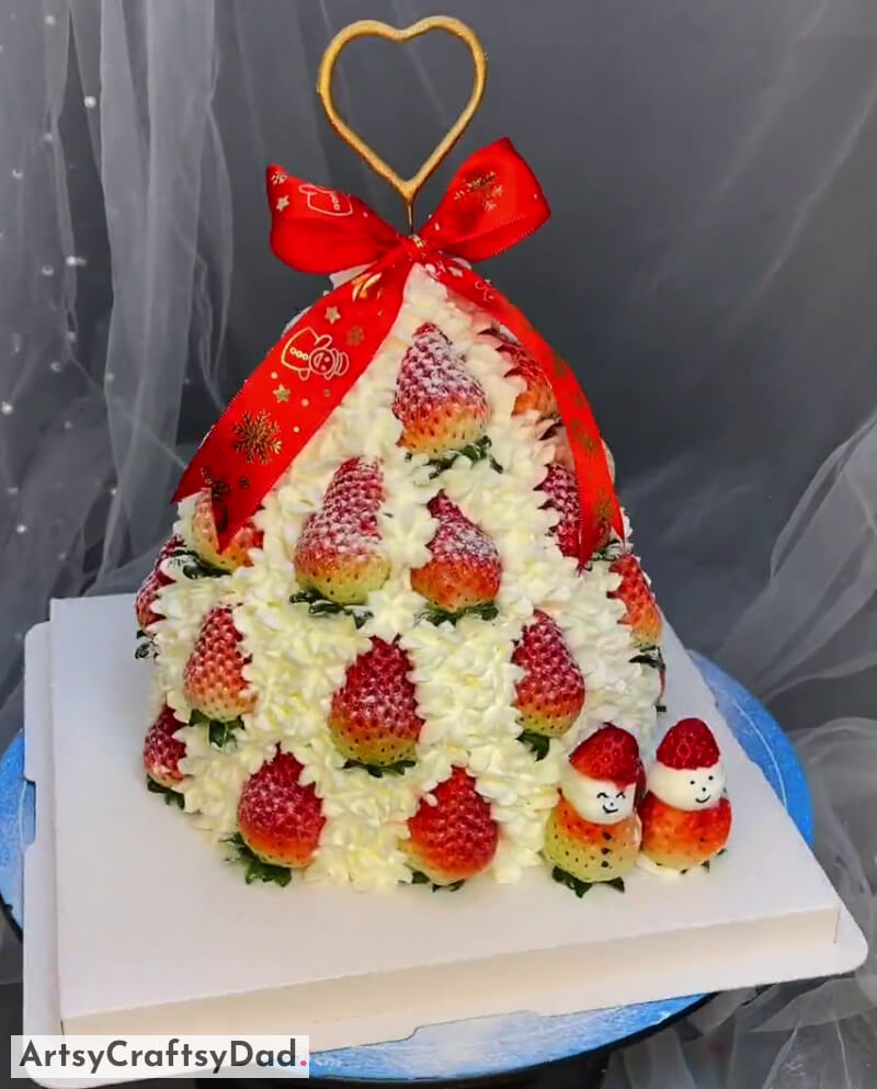 White Christmas Tree With Strawberries Cake Decoration - Ideas to Add Sparkle to Your Christmas Cake and Make the Occasion Special 
