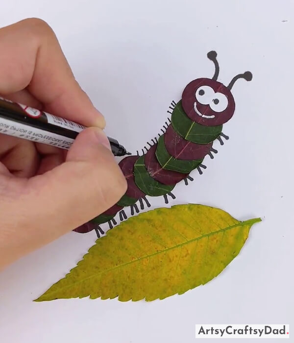 Drawing Legs of Caterpillar