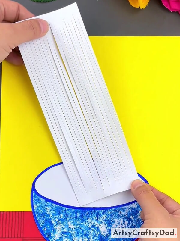 Cutting Paper In Noodle Shape