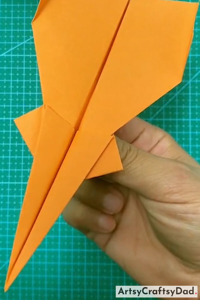 Amazing Origami Airplane Craft Activity For Kids-Captivating and innovative paper craft activities in 3D for kids.