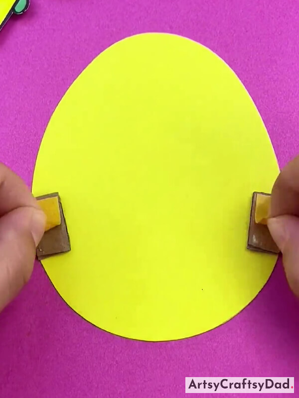 Pasting Double Sided Tape On Egg