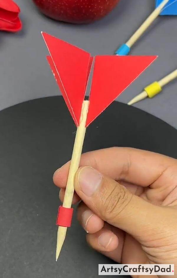 Simple To Make Dart Craft Activity Using Ice-Cream Stick & Paper-Engaging craft activities for children that combine entertainment with education. 