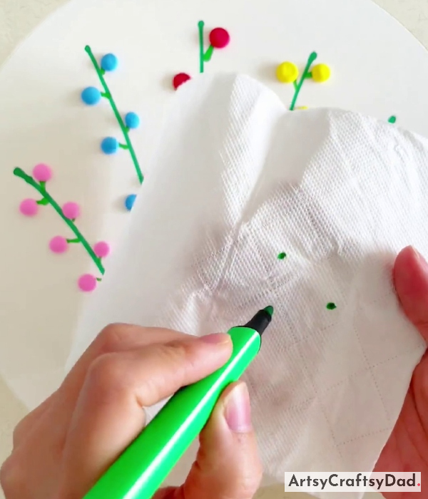 Making Green Dots On Tissue Paper