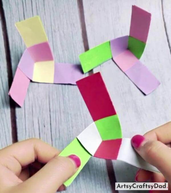 Easy To Make Paper Fan Craft For Kindergarten