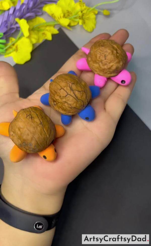 Decorative Walnut Turtles Craft Ideas for Kids 
