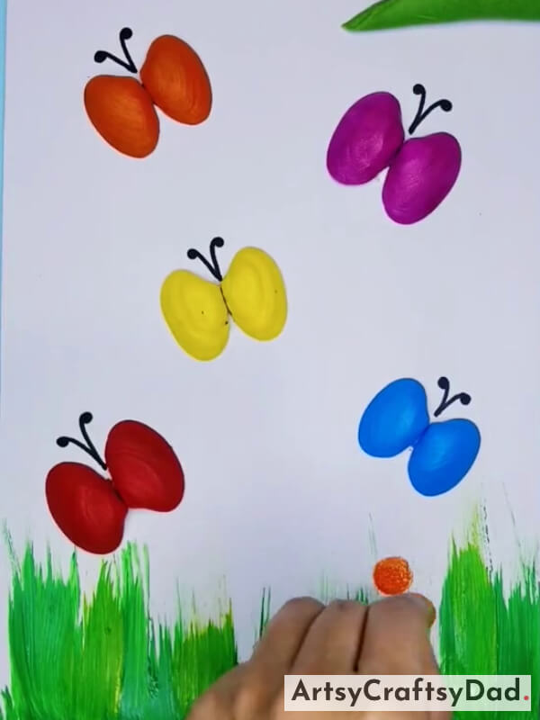 Make Flower On The Green Painted Part